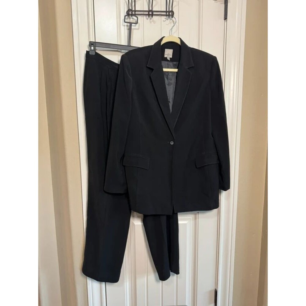 Anne Klein Women’s Black 2-Piece Pant Suit Set Pockets Size 12 One-Button Lined